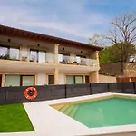 Luxury Río * Santillana del Mar